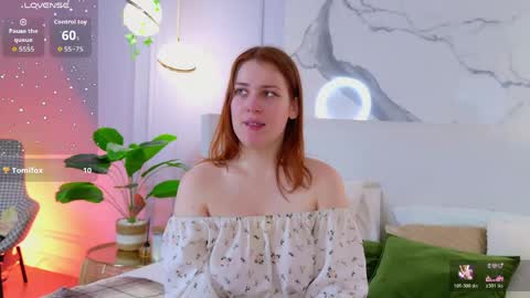 Snapshot of elliegarson__ chatting on 06/01/26, 05:25 elliegarson__ online show from 06/01/26, 05:25