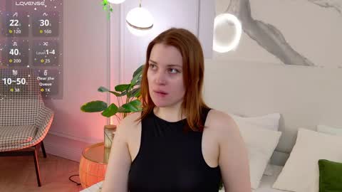Snapshot of elliegarson__ chatting on 06/04/26, 05:19 elliegarson__ online show from 06/04/26, 05:19