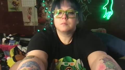 Ellie Louise online show from 02/25/25, 01:20