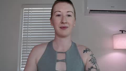 Ellie Rowyn online show from 11/14/25, 09:35