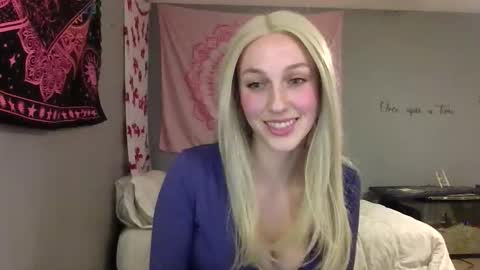 Ellie online show from 03/04/26, 03:12