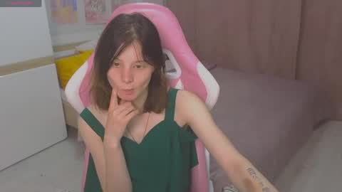 Snapshot of ellinblare chatting on 06/05/26, 09:20 Ellin online show from 06/05/26, 09:20