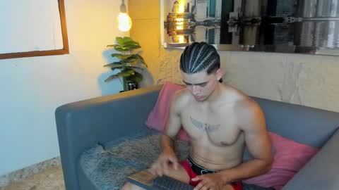 Elloit Colton online show from 11/20/25, 09:36