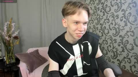 Snapshot of elliot_mars_ chatting on 09/30/25, 05:29 elliot_mars_ online show from 09/30/25, 05:29