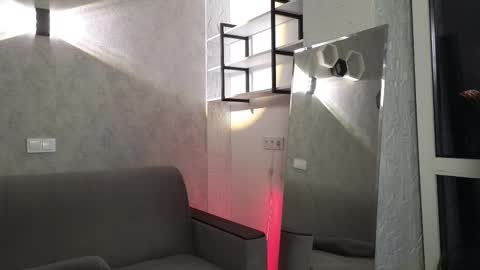 elliot_muscle04 online show from 11/16/25, 04:01