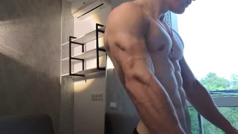 Snapshot of elliot_muscle04 chatting on 06/28/26, 03:40 elliot_muscle04 online show from 06/28/26, 03:40