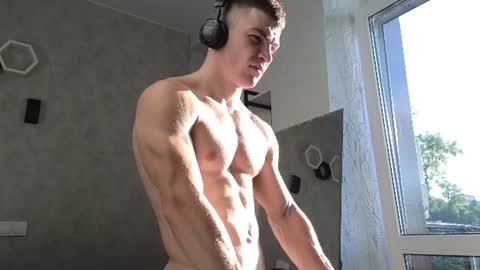 Snapshot of elliot_muscle04 chatting on 06/30/26, 03:24 elliot_muscle04 online show from 06/30/26, 03:24
