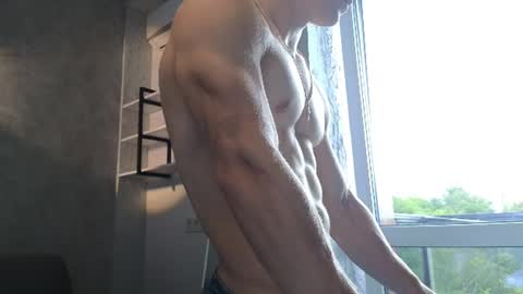 Snapshot of elliot_muscle04 chatting on 07/26/26, 11:50 elliot_muscle04 online show from 07/26/26, 11:50
