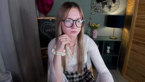 elliup online show from 10/06/25, 08:34