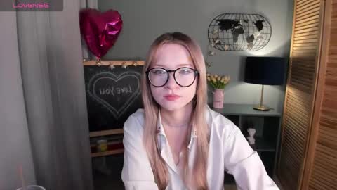 elliup online show from 10/08/25, 08:23