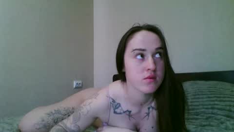 Snapshot of elliza_snow chatting on 05/02/26, 05:56 Eliza online show from 05/02/26, 05:56