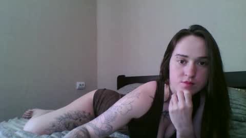 Snapshot of elliza_snow chatting on 05/07/26, 06:52 Eliza online show from 05/07/26, 06:52