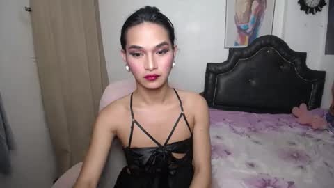 Snapshot of ellorrey chatting on 04/23/26, 12:45 ELLORREY online show from 04/23/26, 12:45