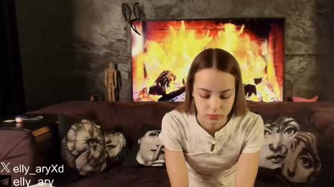 Snapshot of elly_ary chatting on 02/11/26, 10:26 elly_ary online show from 02/11/26, 10:26