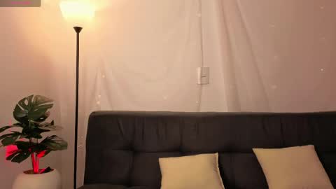elly online show from 05/20/26, 01:56