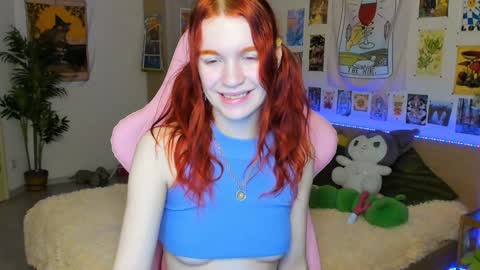 Snapshot of elly_milas chatting on 12/02/24, 06:20 Elly     Fansly  online show from 12/02/24, 06:20