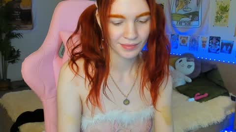 Snapshot of elly_milas chatting on 12/16/24, 09:14 Elly     Fansly  online show from 12/16/24, 09:14