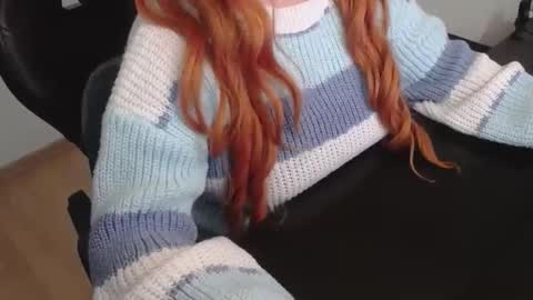 Elly online show from 11/28/25, 03:25