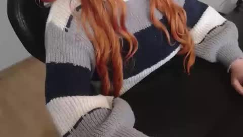 Elly online show from 12/05/25, 02:58