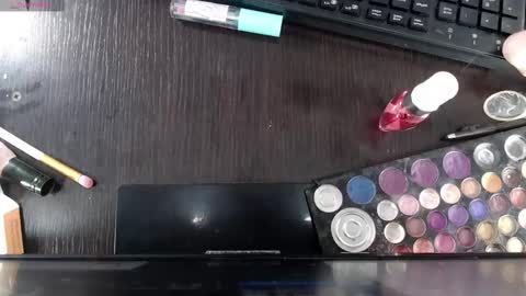 Elly online show from 12/24/24, 03:49