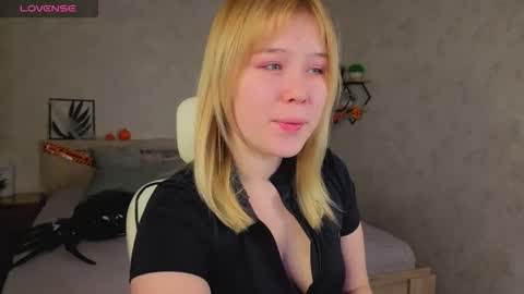 ellya_castro online show from 10/23/25, 01:27