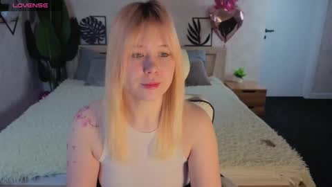 ellya_castro online show from 03/06/26, 12:40