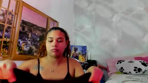 Snapshot of ellybloom chatting on 04/12/26, 01:38 ellybloom online show from 04/12/26, 01:38