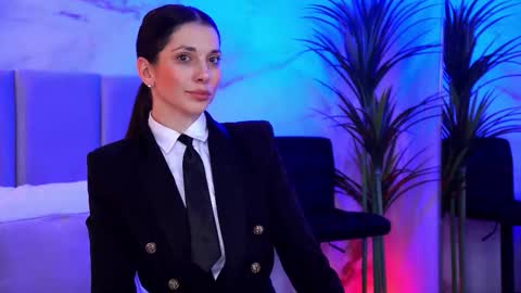 Elly online show from 03/26/26, 07:41