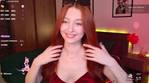 Snapshot of ellypeach chatting on 05/15/26, 02:13 EllyPeach online show from 05/15/26, 02:13