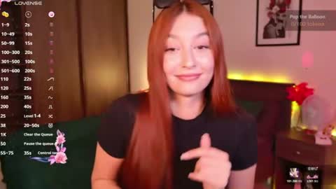 Snapshot of ellypeach chatting on 06/10/26, 11:31 EllyPeach online show from 06/10/26, 11:31