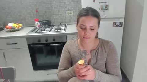 ellslimdoll online show from 03/25/26, 08:37