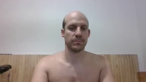 Mati Restrepo online show from 03/08/26, 12:30