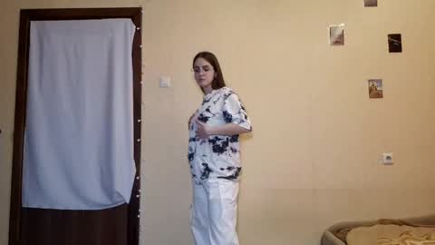 Kate online show from 04/22/26, 02:51