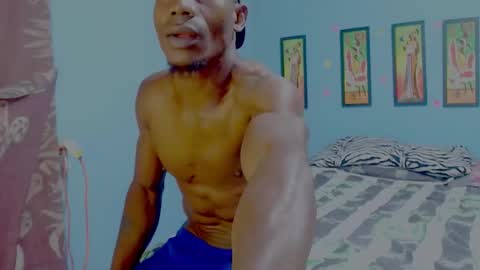 elmiltonnjakee online show from 02/04/26, 01:44