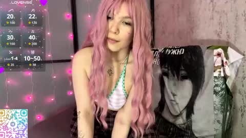 Snapshot of elnoravanord chatting on 05/10/26, 01:49 Pink online show from 05/10/26, 01:49