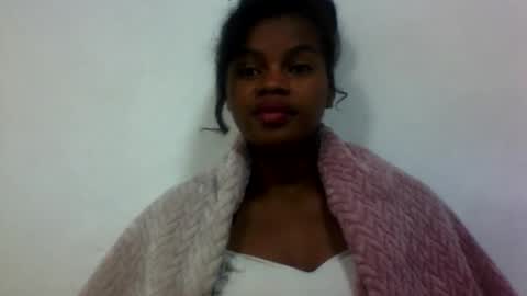 Snapshot of elodie228680 chatting on 06/10/26, 06:40 elodie228680 online show from 06/10/26, 06:40