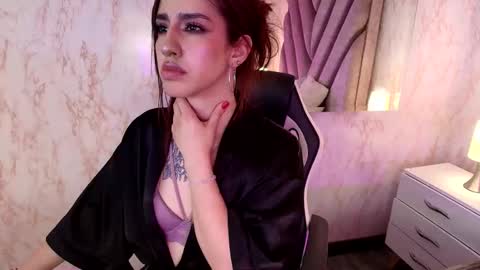 Elodie  online show from 04/09/26, 04:12