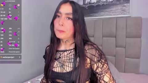 Elodie  online show from 12/19/25, 03:52