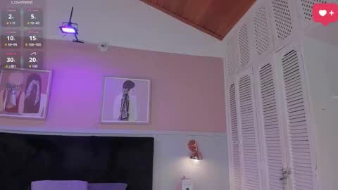 Elodie  online show from 03/19/26, 11:58