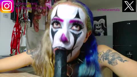 Chelsea  Please help me to reach 100 thumbs up online show from 09/24/25, 10:57