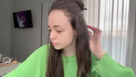 Milana online show from 04/08/26, 10:15