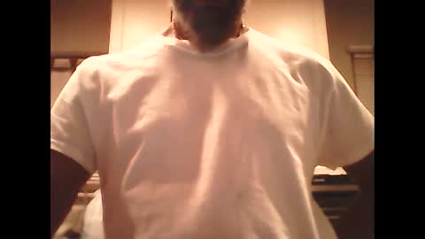 Snapshot of elparador chatting on 01/03/25, 01:05 El Parador online show from 01/03/25, 01:05