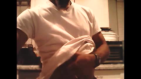 Snapshot of elparador chatting on 01/15/25, 02:38 El Parador online show from 01/15/25, 02:38