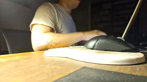 elriclust online show from 04/24/26, 10:23