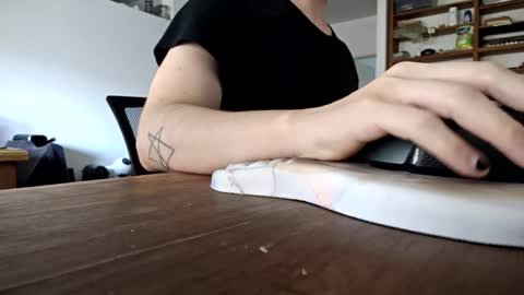 elriclust online show from 04/27/26, 12:14