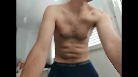 Snapshot of elrubiyo25 chatting on 06/10/26, 10:58 elrubiyo25 online show from 06/10/26, 10:58