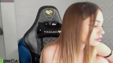 elsa_carterr online show from 10/08/25, 08:45