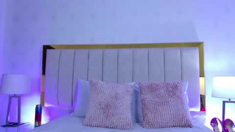 Isabela Martinez online show from 04/21/26, 03:24