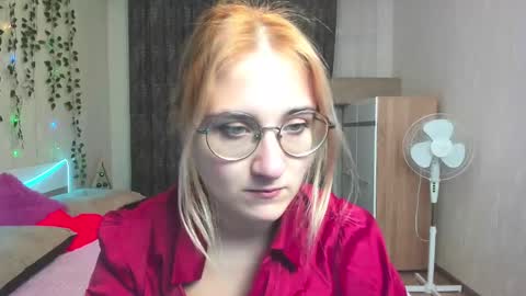 Elsa  online show from 12/12/24, 02:48