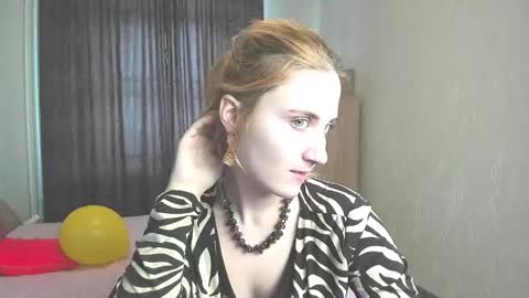 Elsa  online show from 02/14/25, 03:54